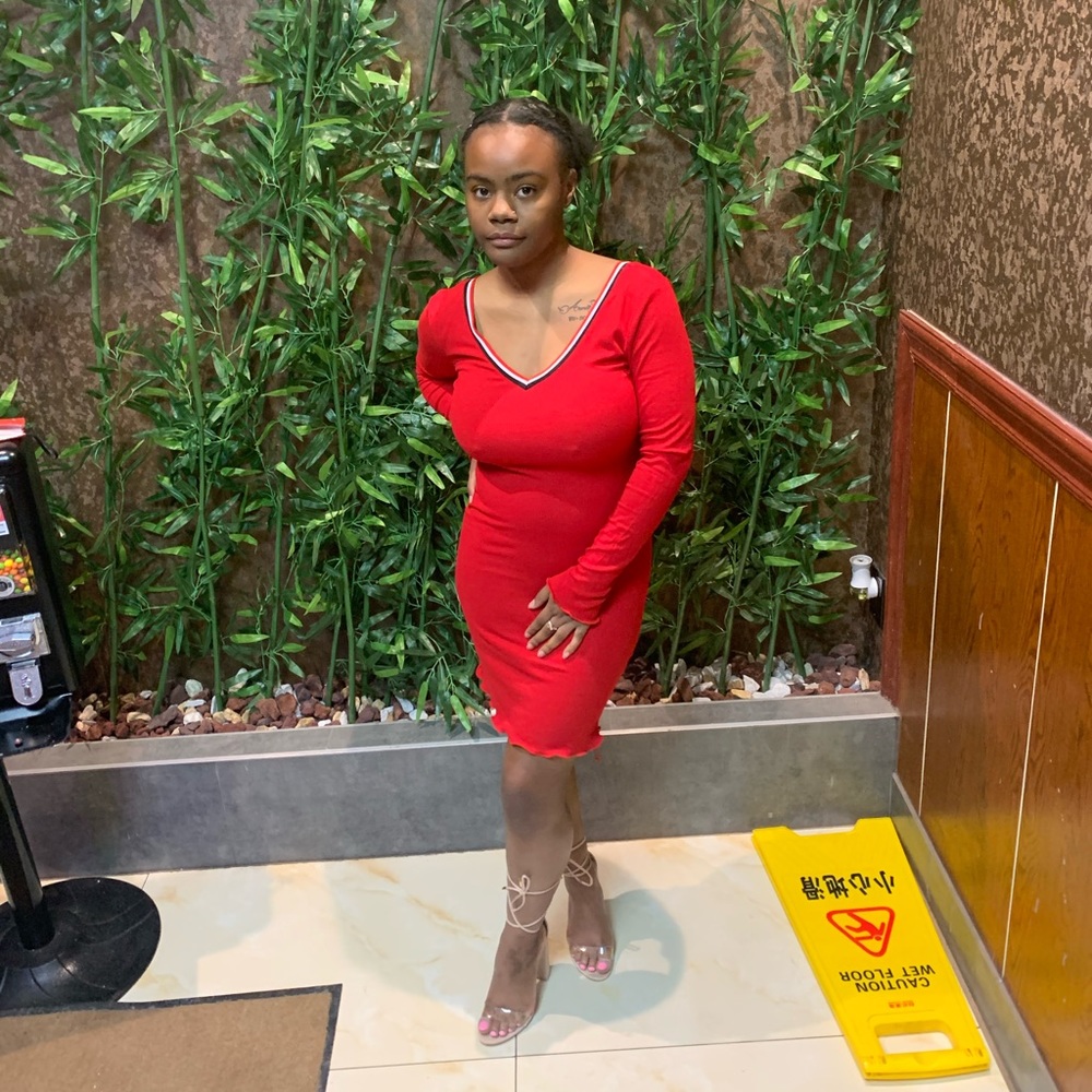 Red V-Neck Long Sleeve Dress